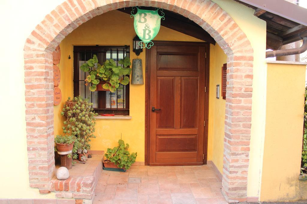 Tra... Monti E Vigne Bed & Breakfast La Morra Bagian luar foto