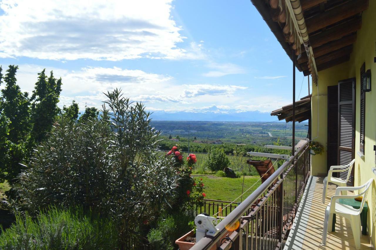 Tra... Monti E Vigne Bed & Breakfast La Morra Bagian luar foto