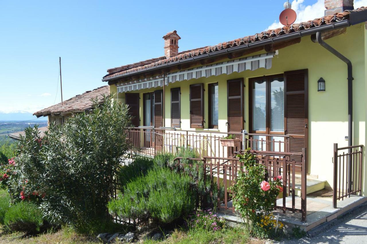 Tra... Monti E Vigne Bed & Breakfast La Morra Bagian luar foto